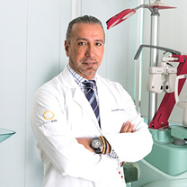 Dr. Ricardo Acosta González